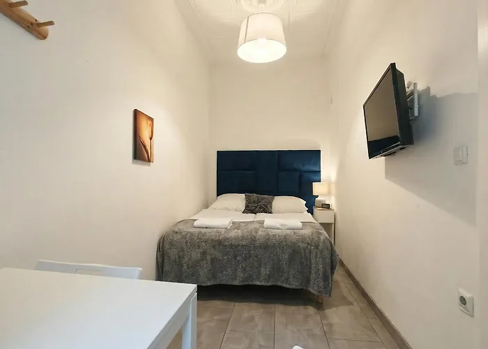דירה Cozy 3br With Living Near Belvedere Palace