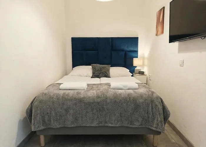 Cozy 3br With Living Near Belvedere Palace * וינה